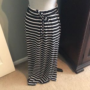 Black/white striped long skirt